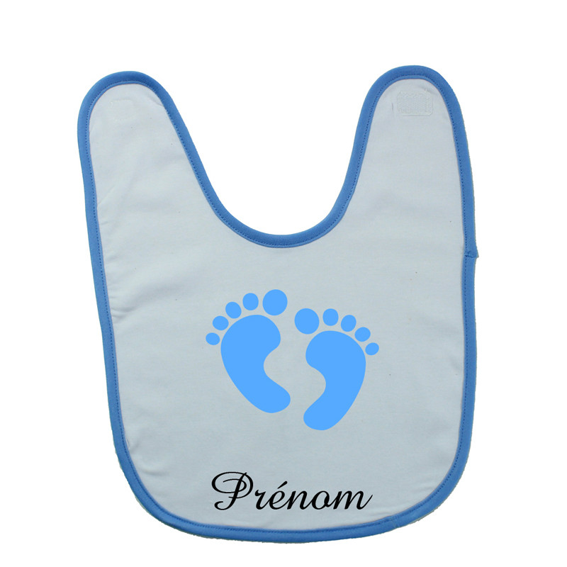 Bavoir bébé personnalisé avec deux pieds bleus et prénom